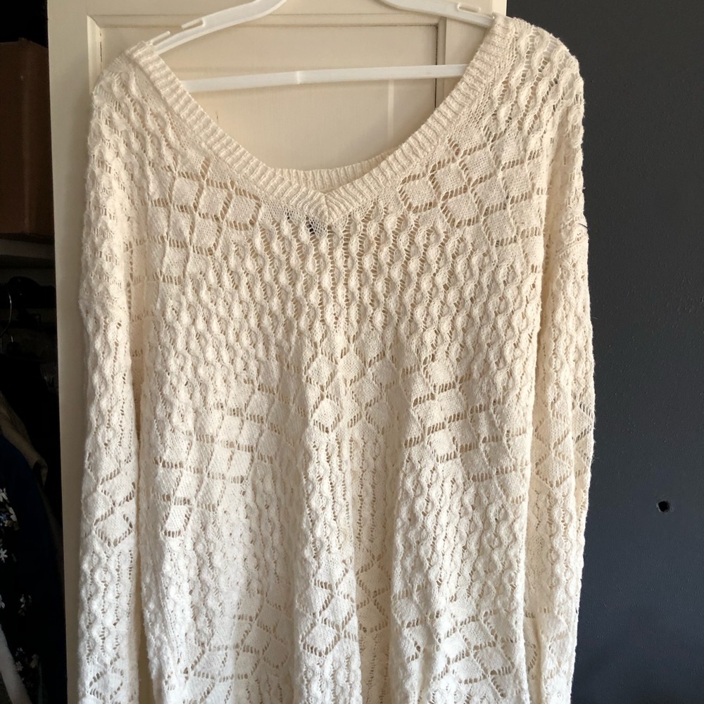 American Eagle White Knit Sweater